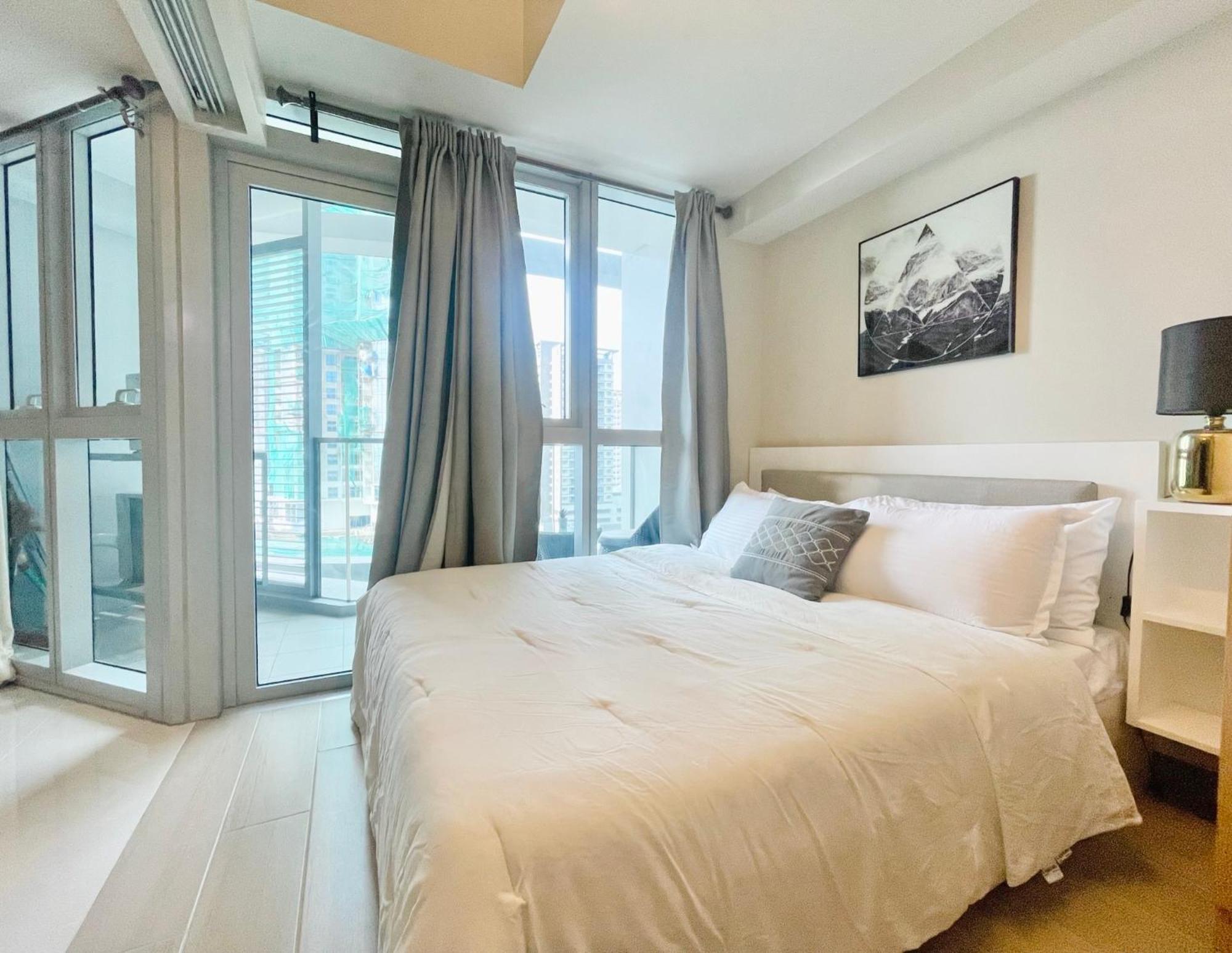 Uptown Parksuites Bgc Taguig Exterior foto