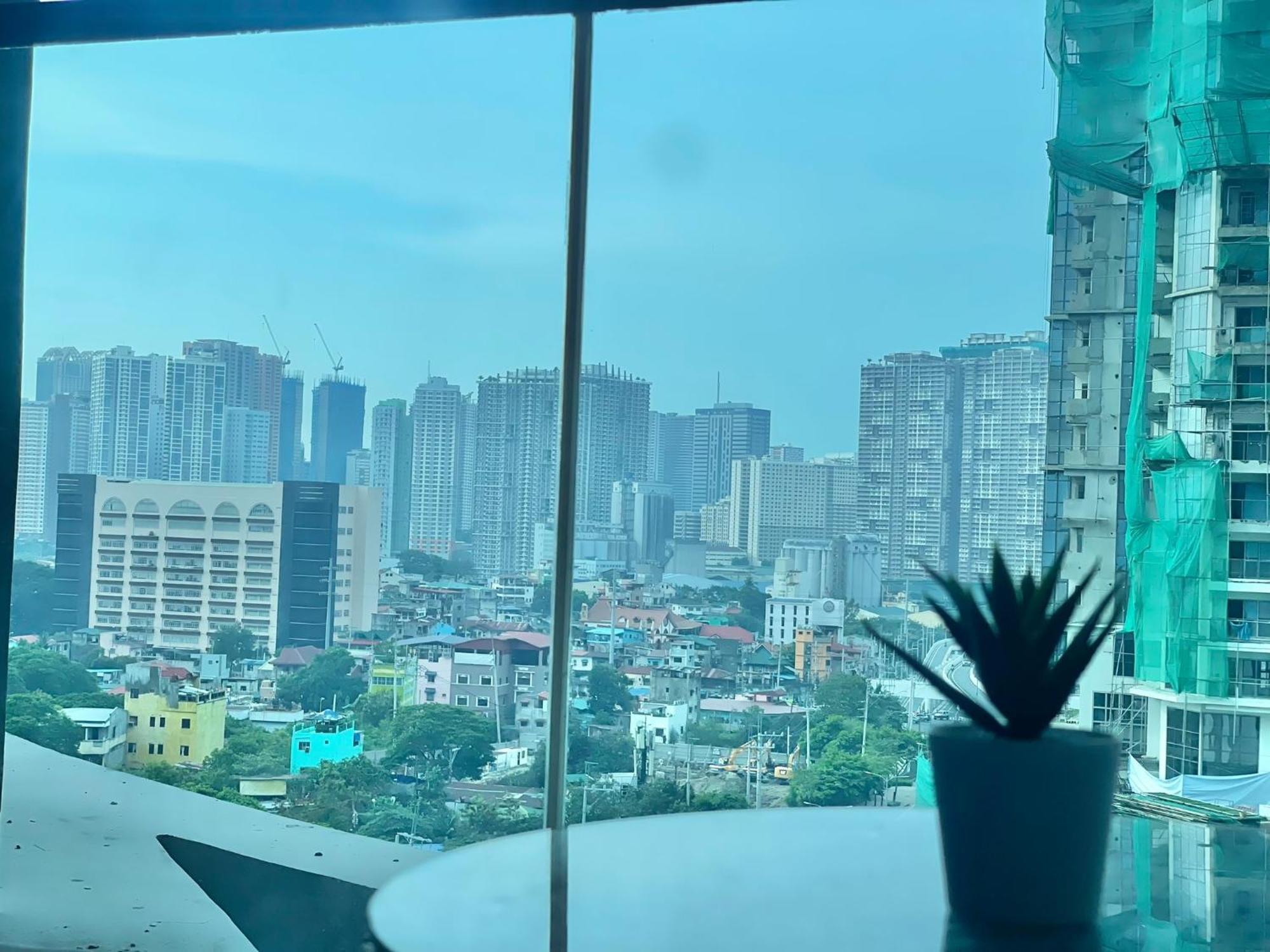 Uptown Parksuites Bgc Taguig Exterior foto